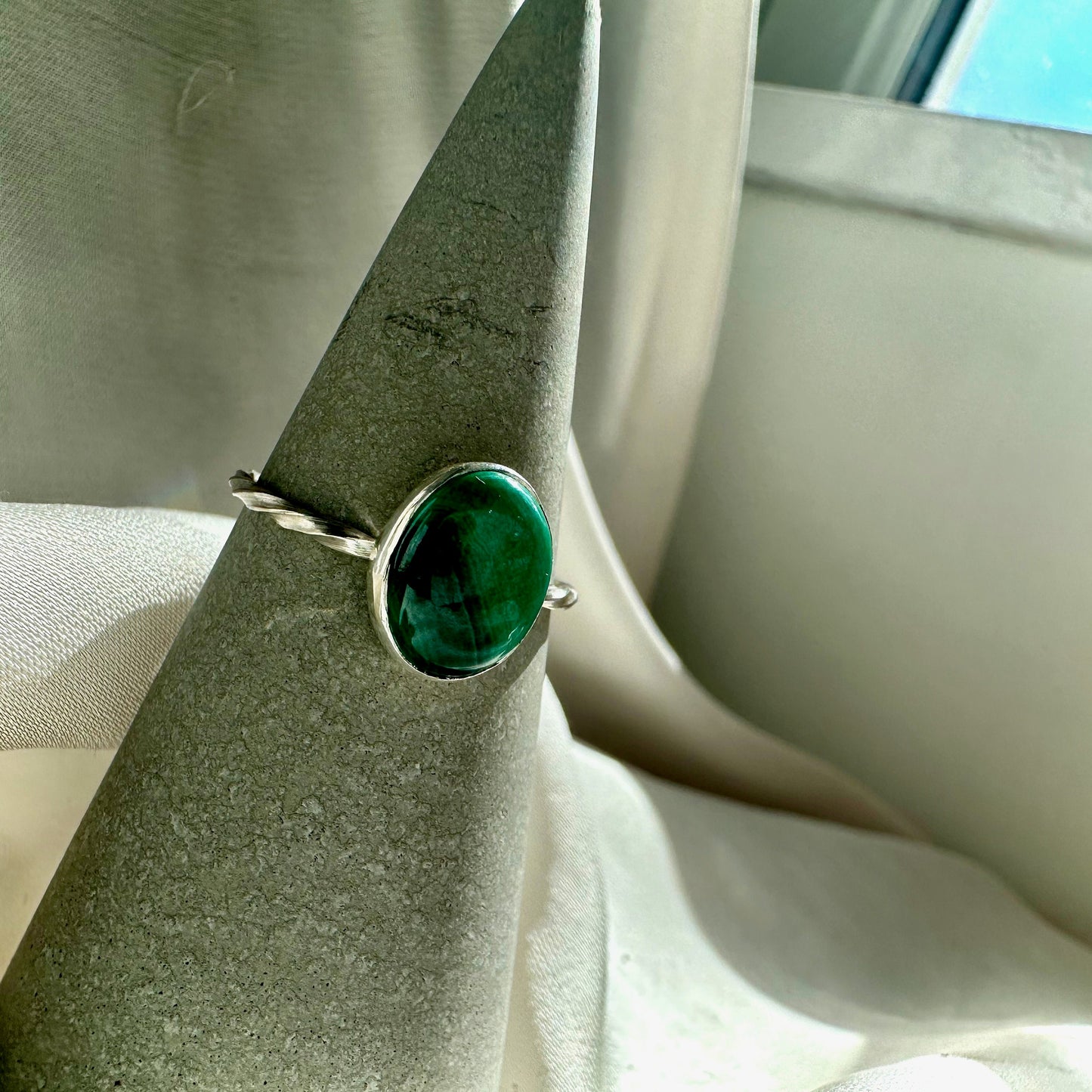 The Amelia Ring